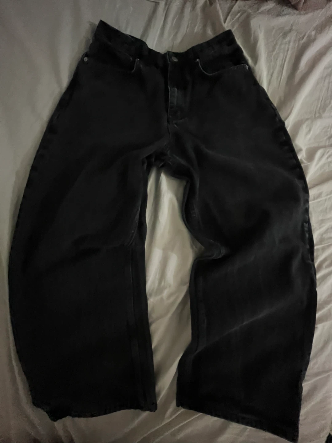 Black baggy jeans