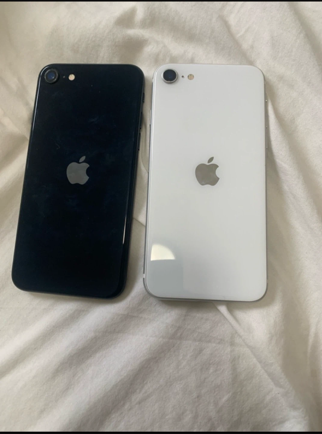 IPhone SE 2020 128 gb & IPhone SE 2022 64 gb
