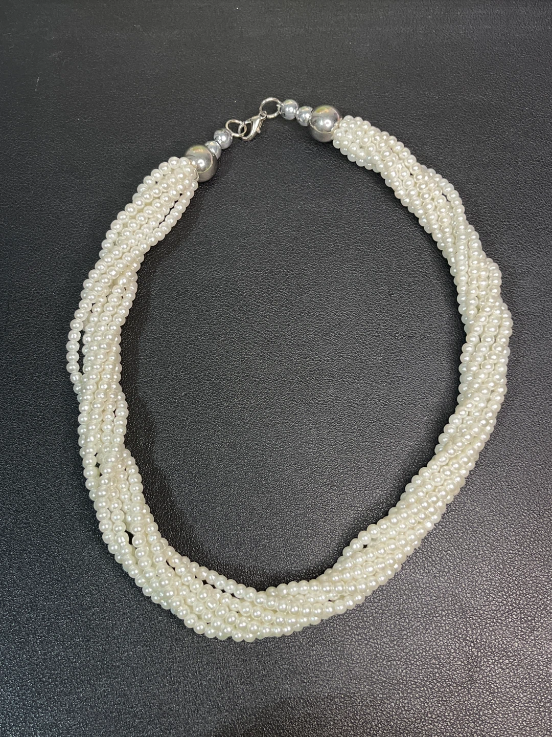 🥕Multi-strand faux pearl necklace with silver tone clasp - photo 2