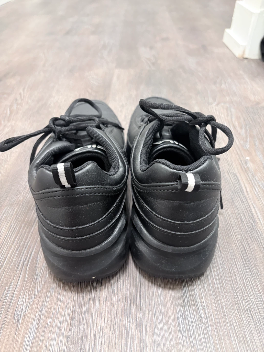 Black Fila Sneakers - photo 4