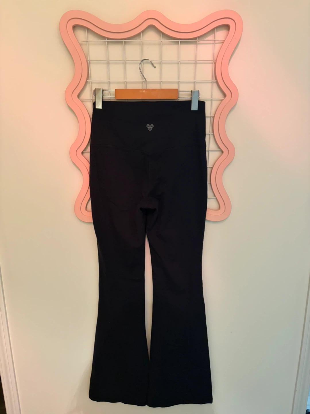 TNA Life Black Cheeky Flare Hi-Rise Leggings, Size M - photo 2