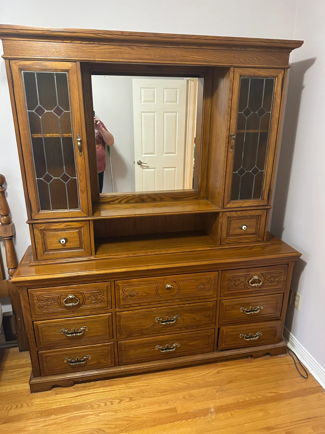Oak Headboard and Dresser Set and 2 night tables - photo 3
