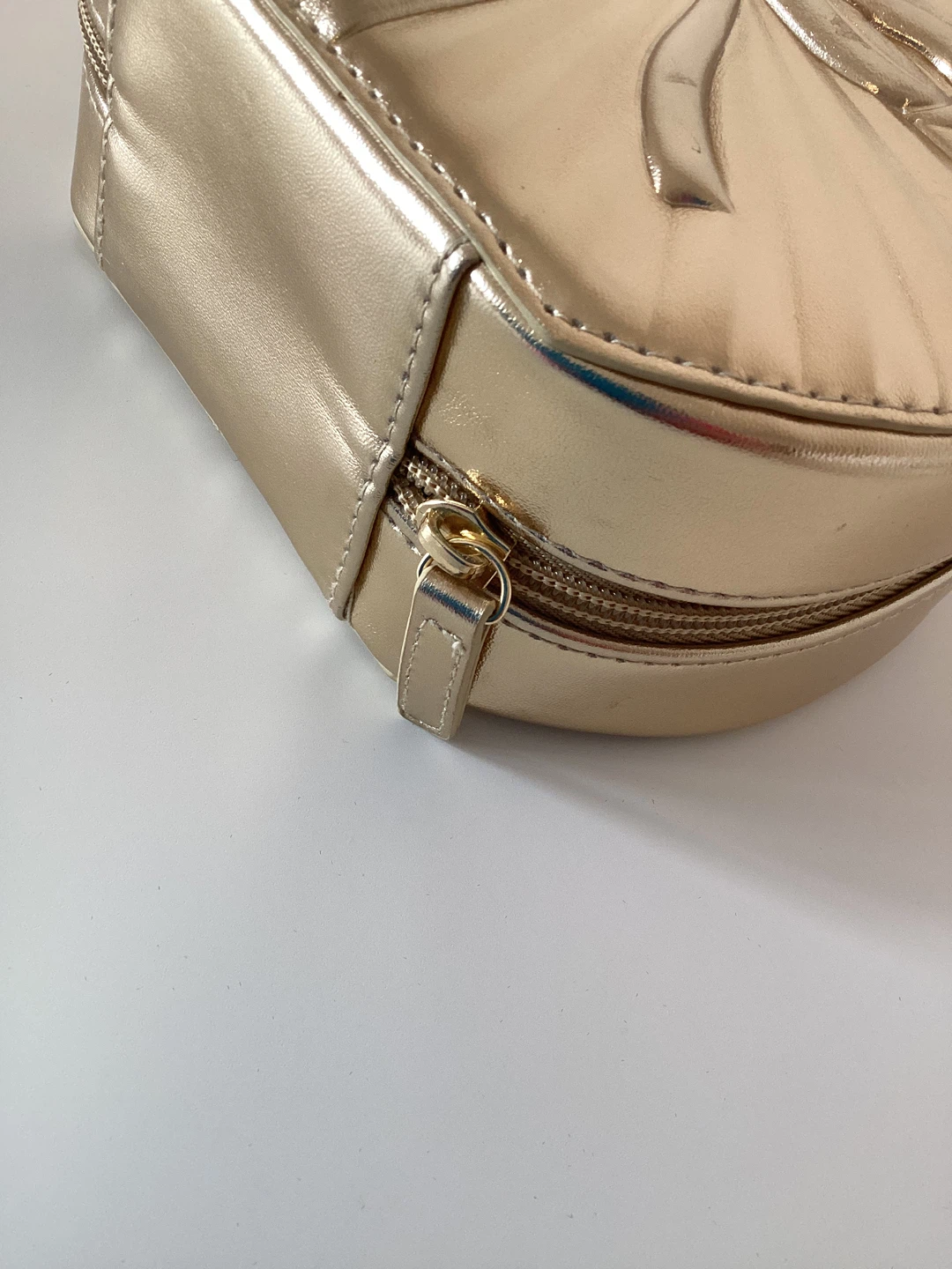 Bath and body works Makeup Train bag with Mirror - photo 4