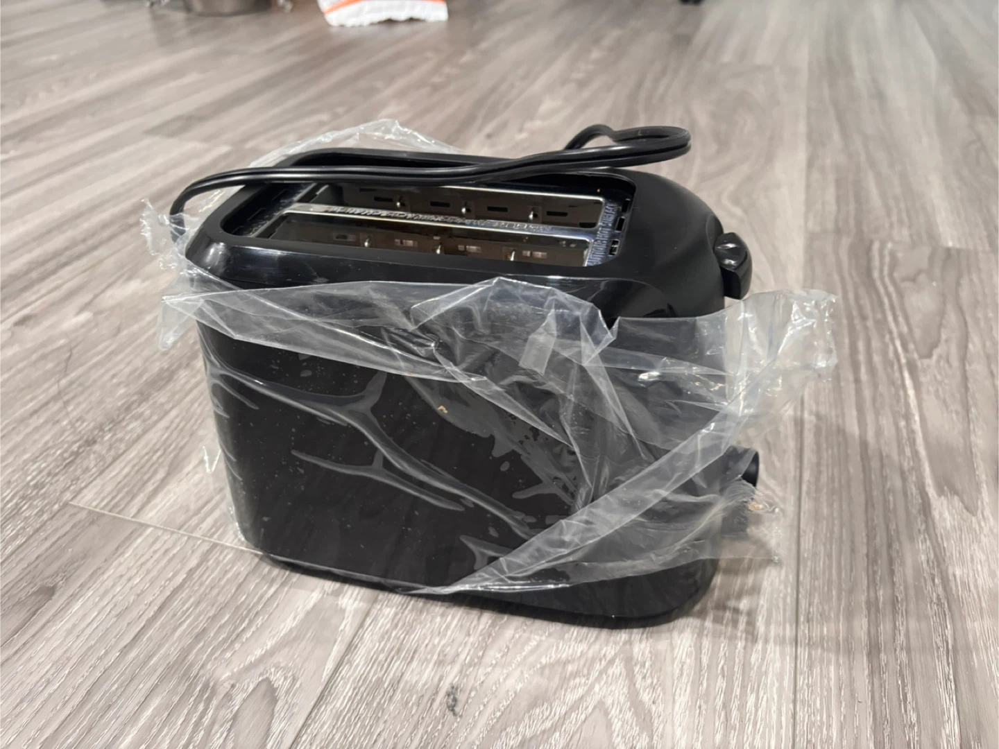 Black 2-Slice Toaster - photo 3