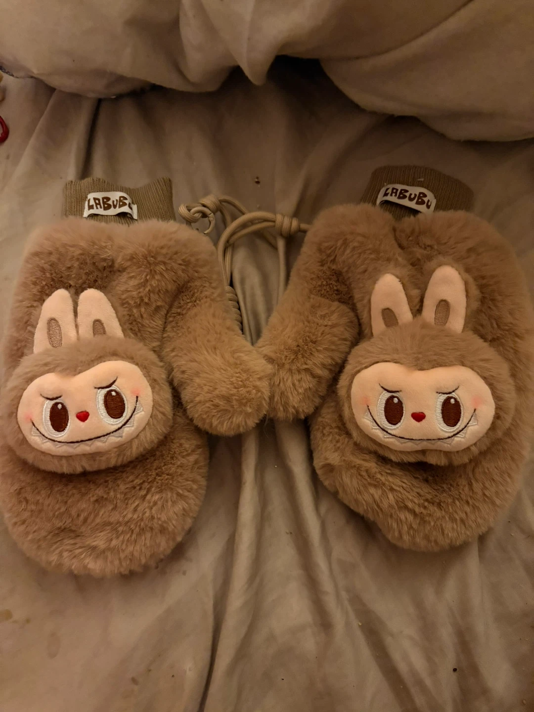 🥕LABUBU  Fuzzy Mittens