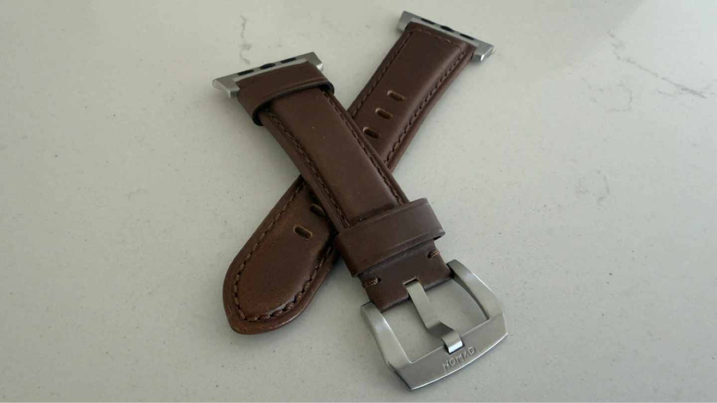 NOMAD Traditional Leather Band for Apple Watch