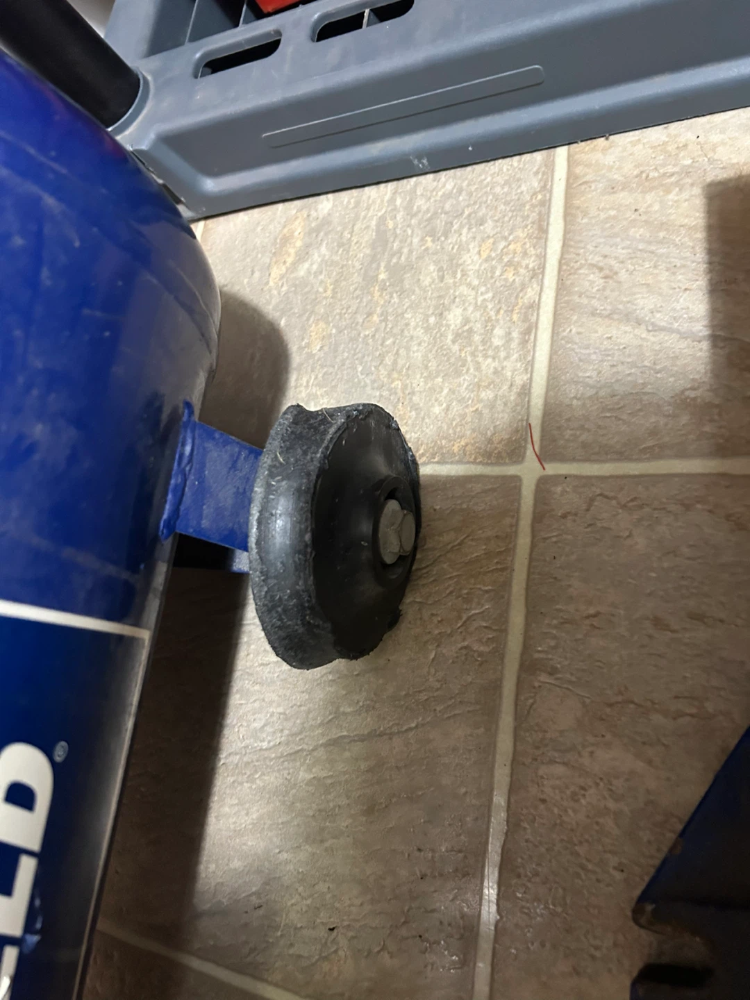 Campbell Hausfeld Air Compressor - photo 2