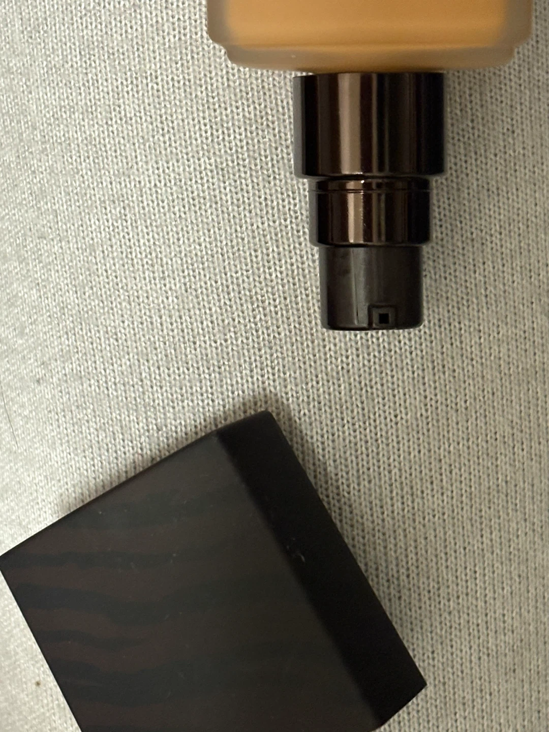 Laura Mercier  Foundation 4N1 Suntan - photo 3