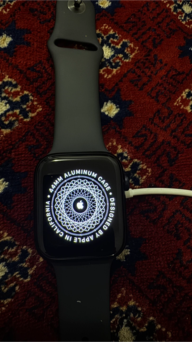 Apple Watch SE (gen 2)44mm Aluminum Case - photo 2