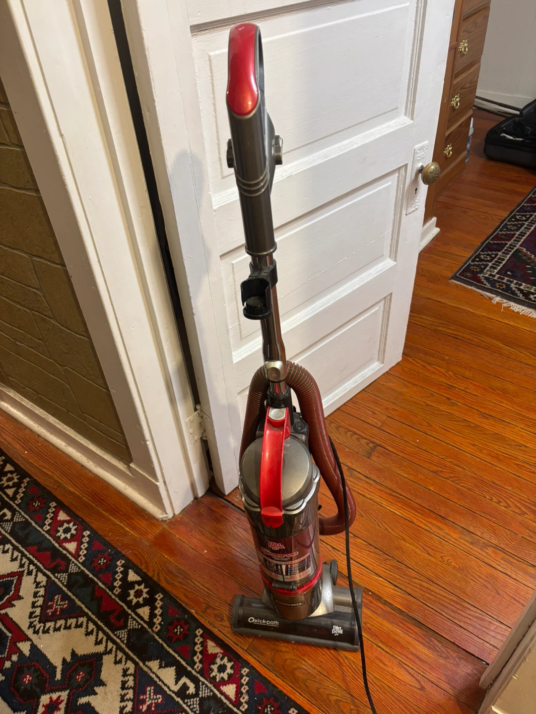 Dirt Devil Swerve Lightweight Cyclonic Vacuum Cleaner