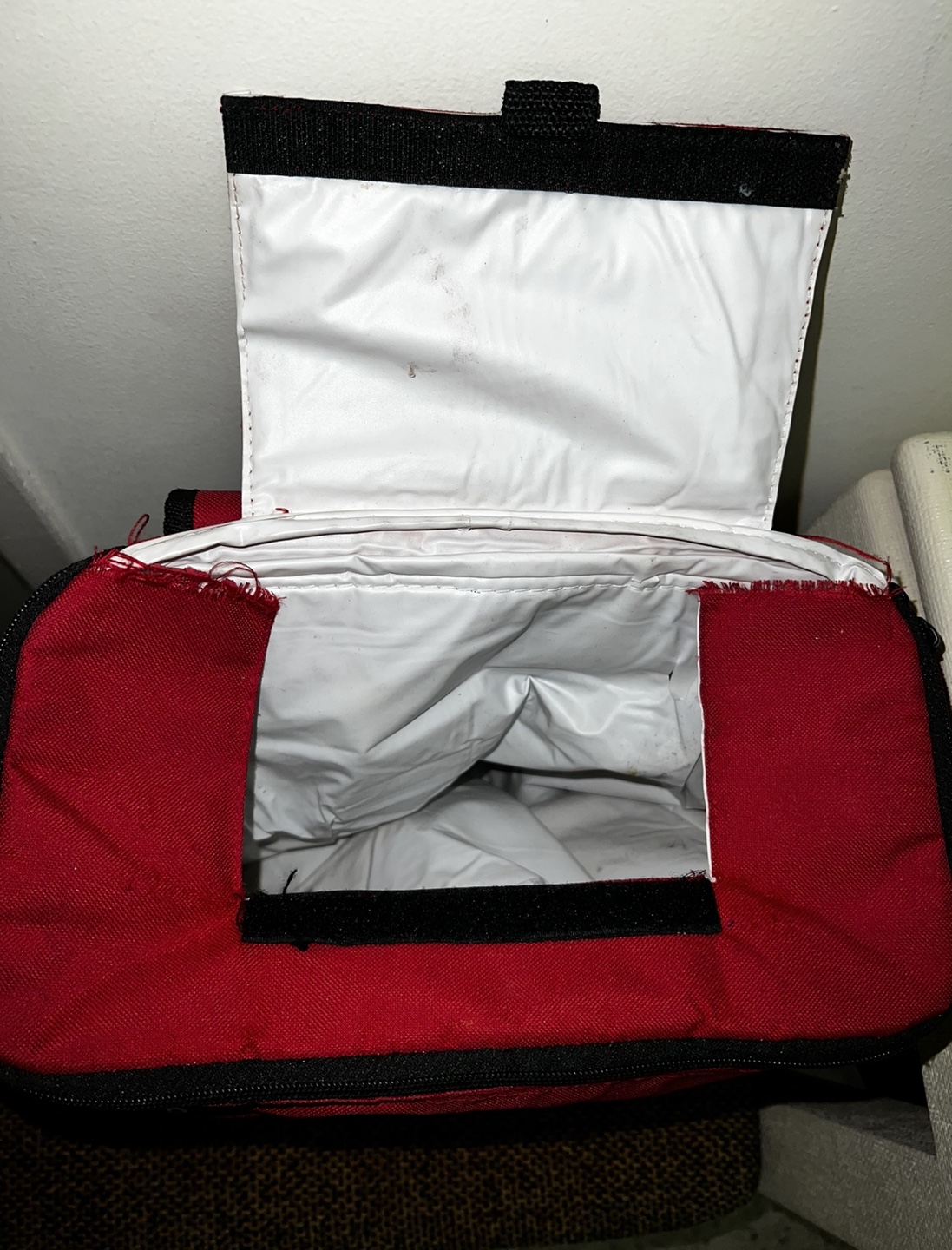 Molson Canadian Chiller Backpack 24 Cans - photo 4