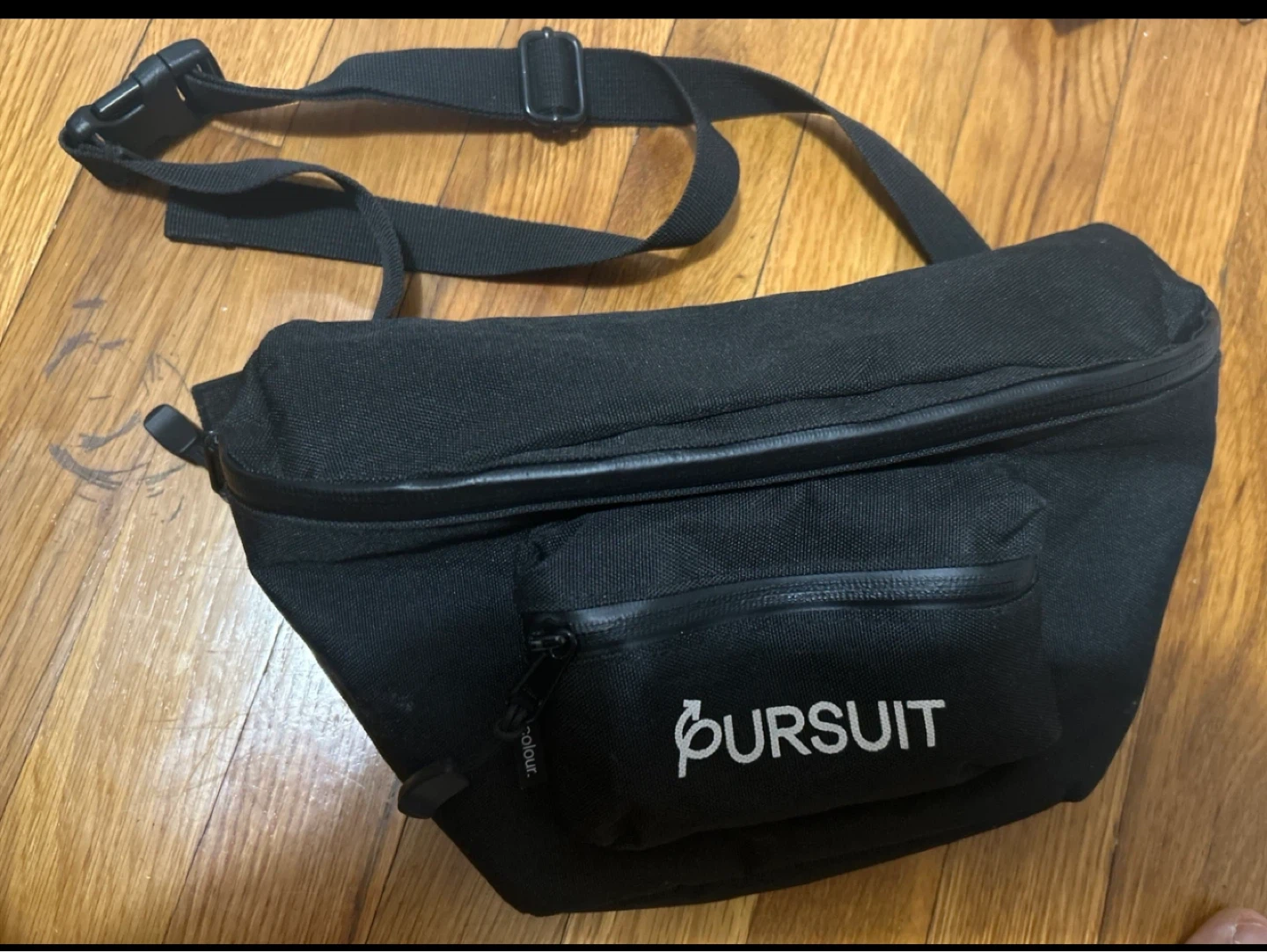 Black Fanny bag 🥕