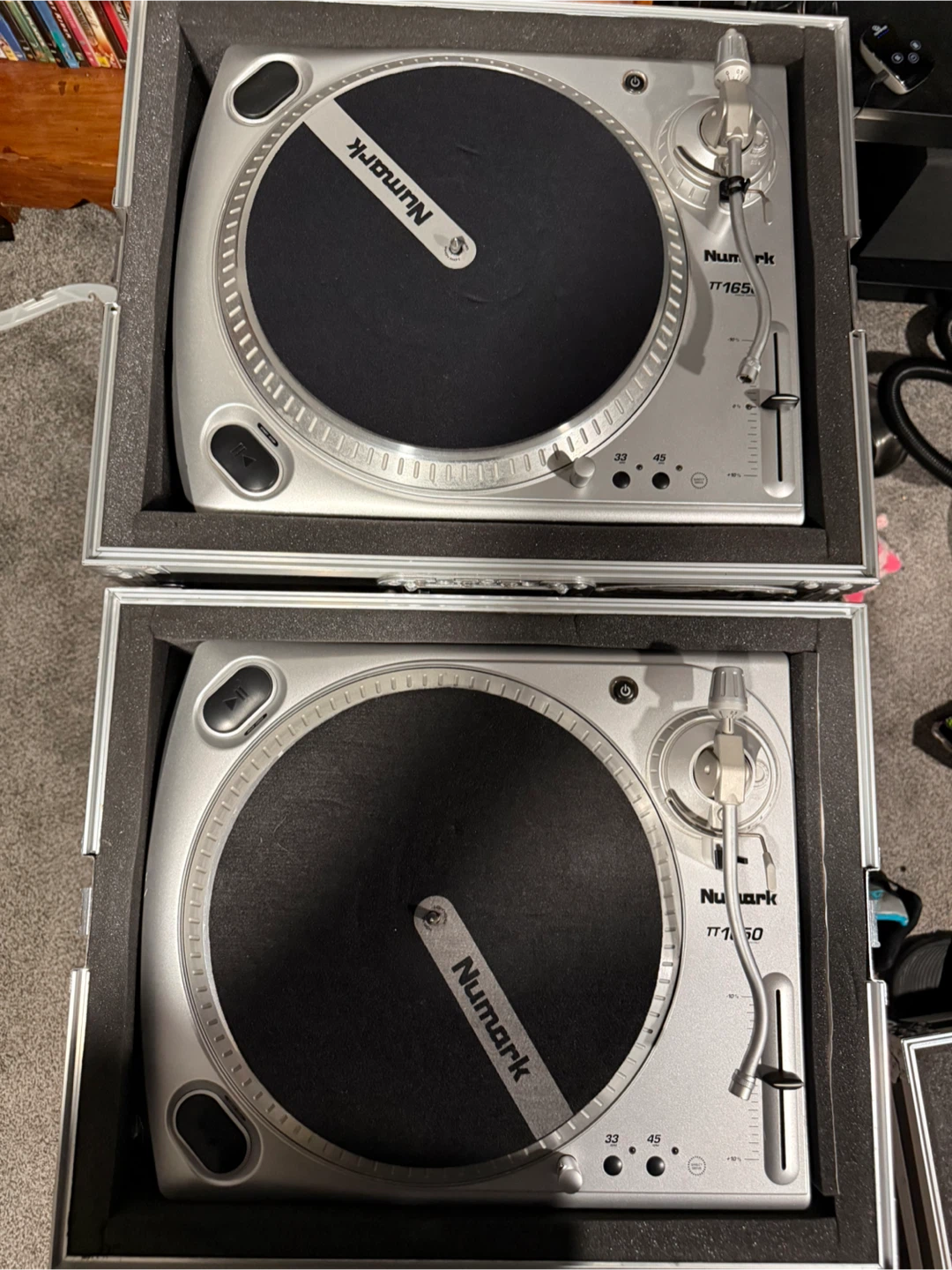 Numark TT-1650 Turntables (Pair) with Odyssey Cases - photo 2