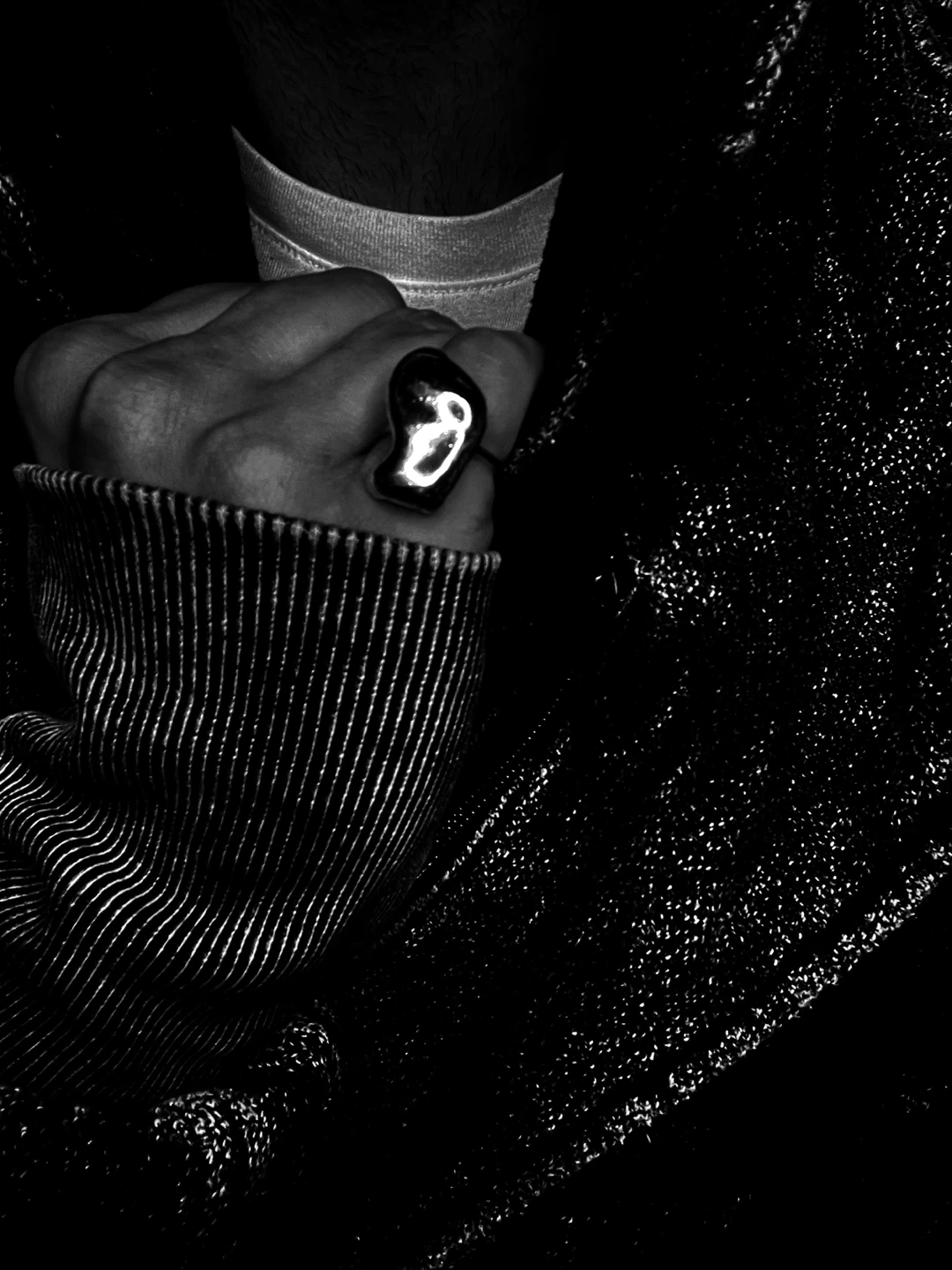 Large Abstract Statement Ring - photo 2
