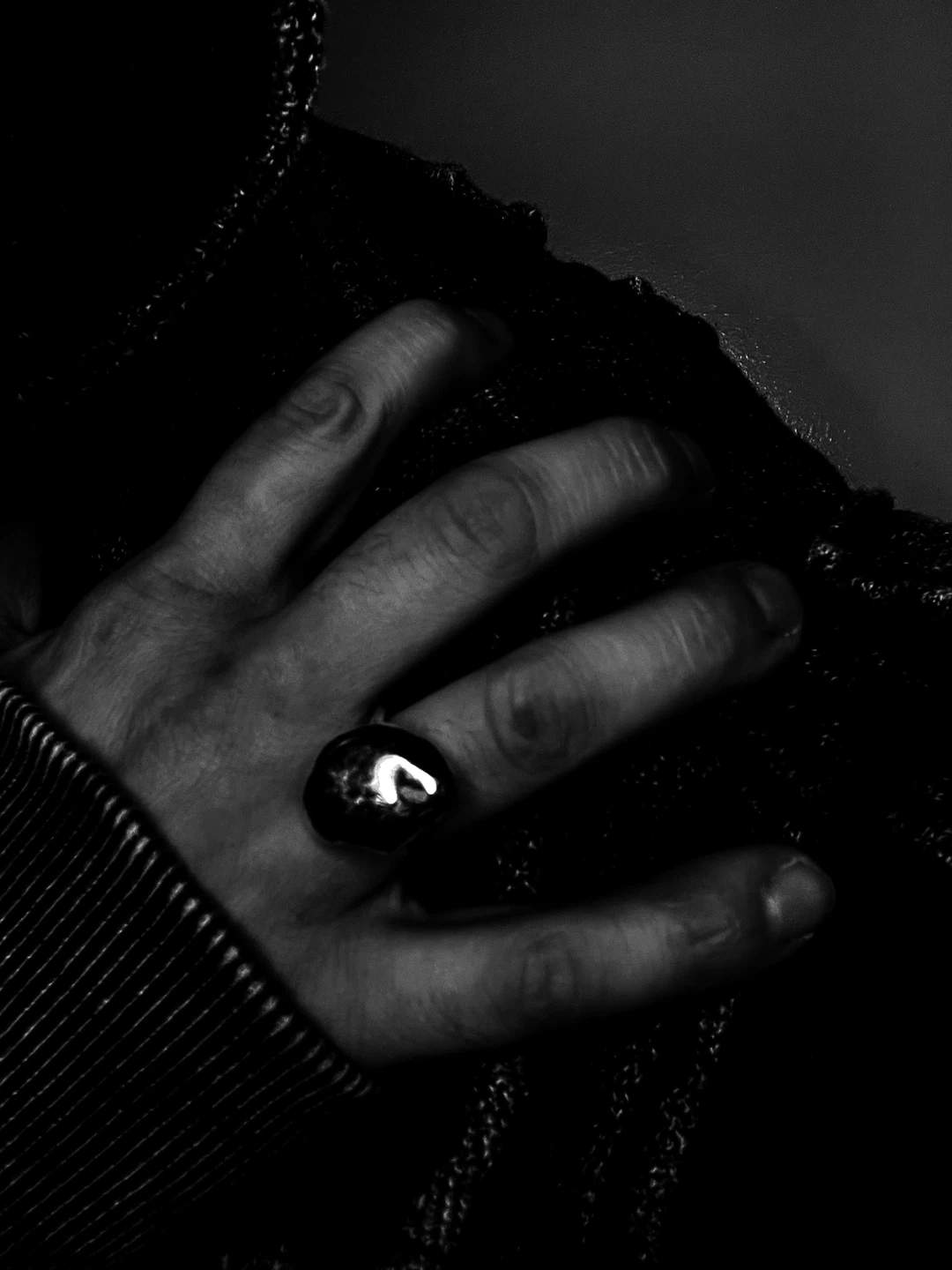 Oversized Statement Ring - photo 2