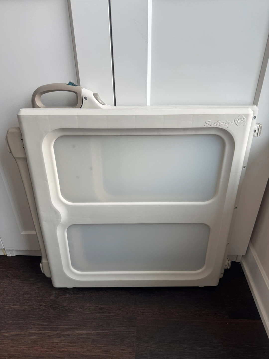 Like New Baby Gate / or Pet Gate $15 - photo 3