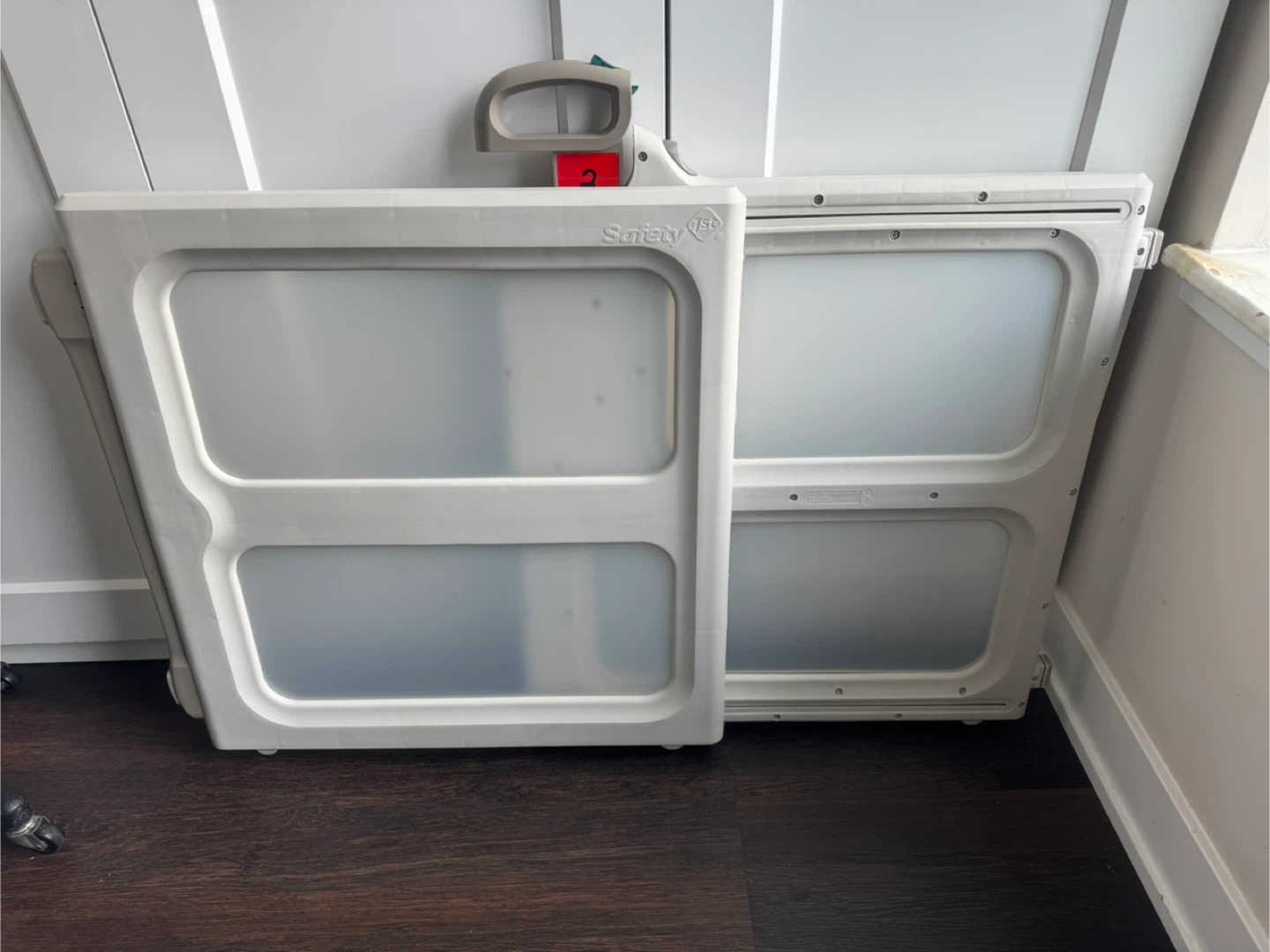 Like New Baby Gate / or Pet Gate $15 - photo 4