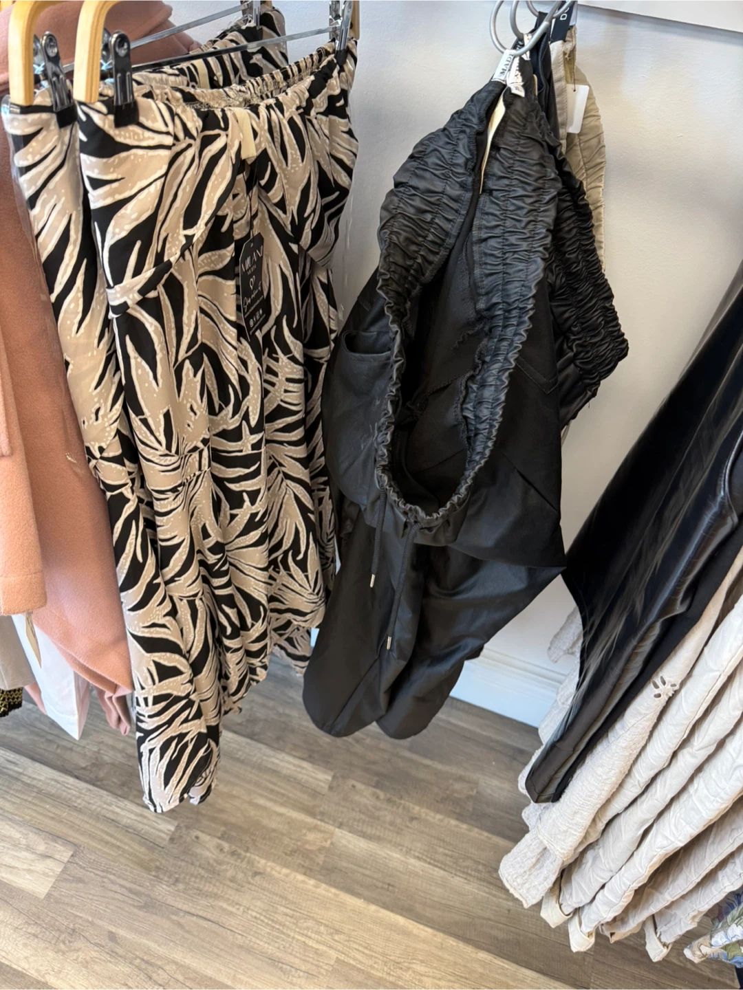 Boutique Clothing – Made in Italy – Wholesale Lot (Store Ready) - photo 3