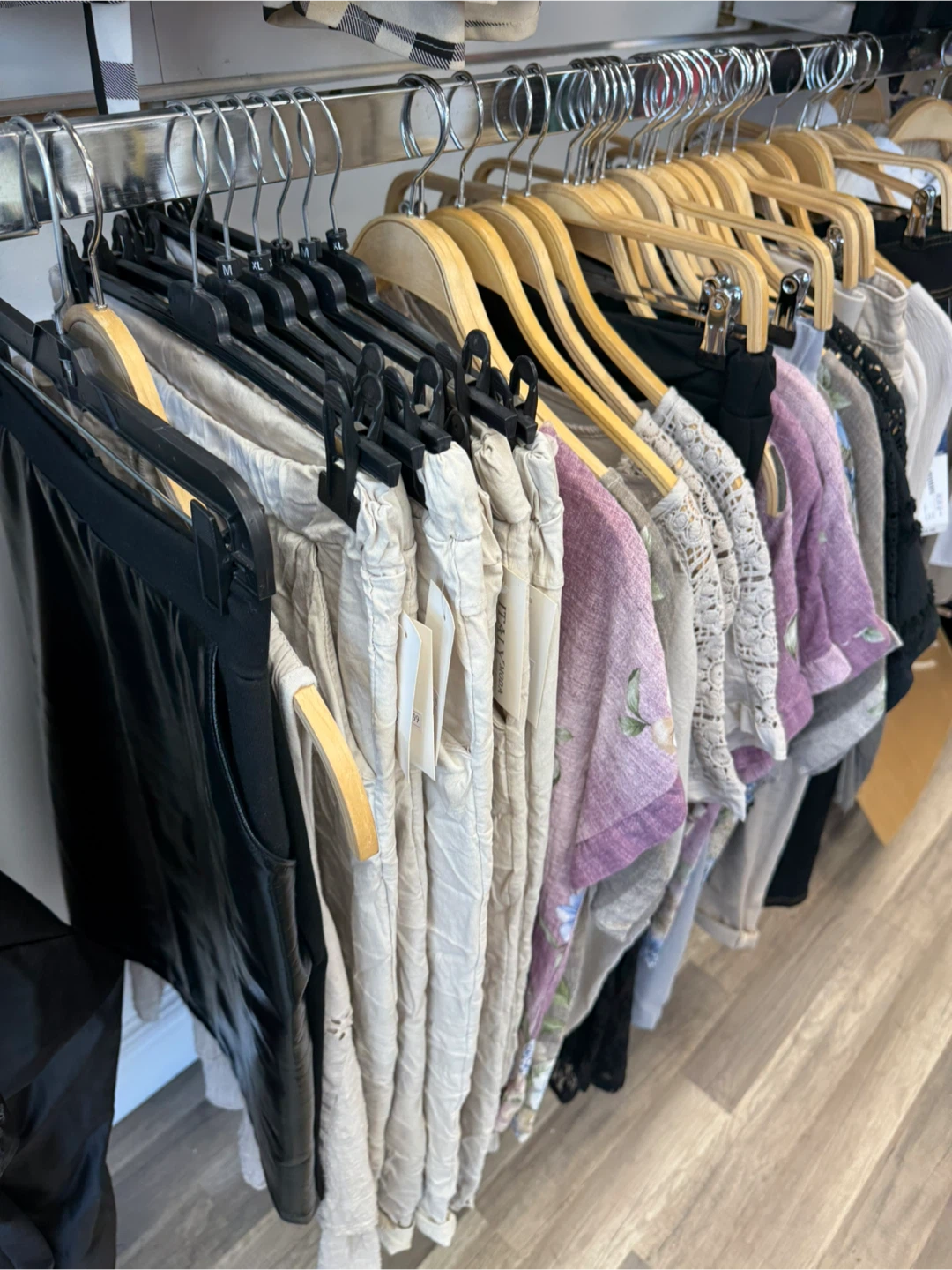 Boutique Clothing – Made in Italy – Wholesale Lot (Store Ready) - photo 2