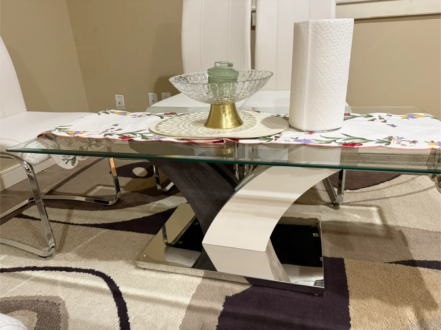 Set of 6 White Dining Chairs and Glass Top Dining Table