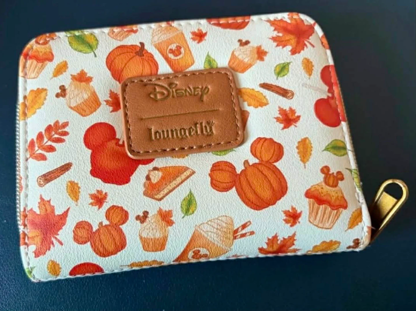 🥕 Loungefly Disney Autumn Pumpkin Spice Wallet