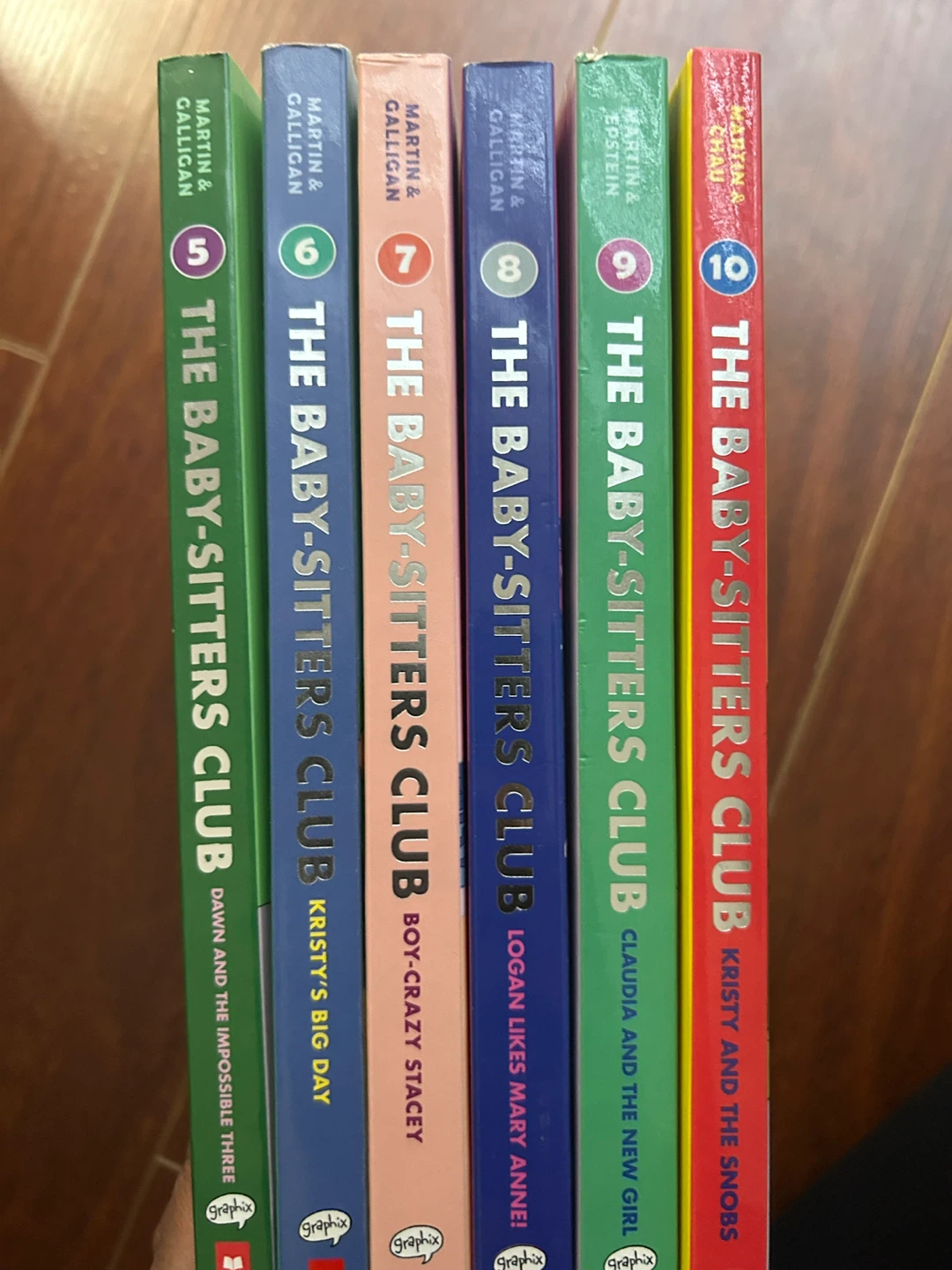 The Baby-Sitters Club Graphic Novels - Set of 6 - photo 4