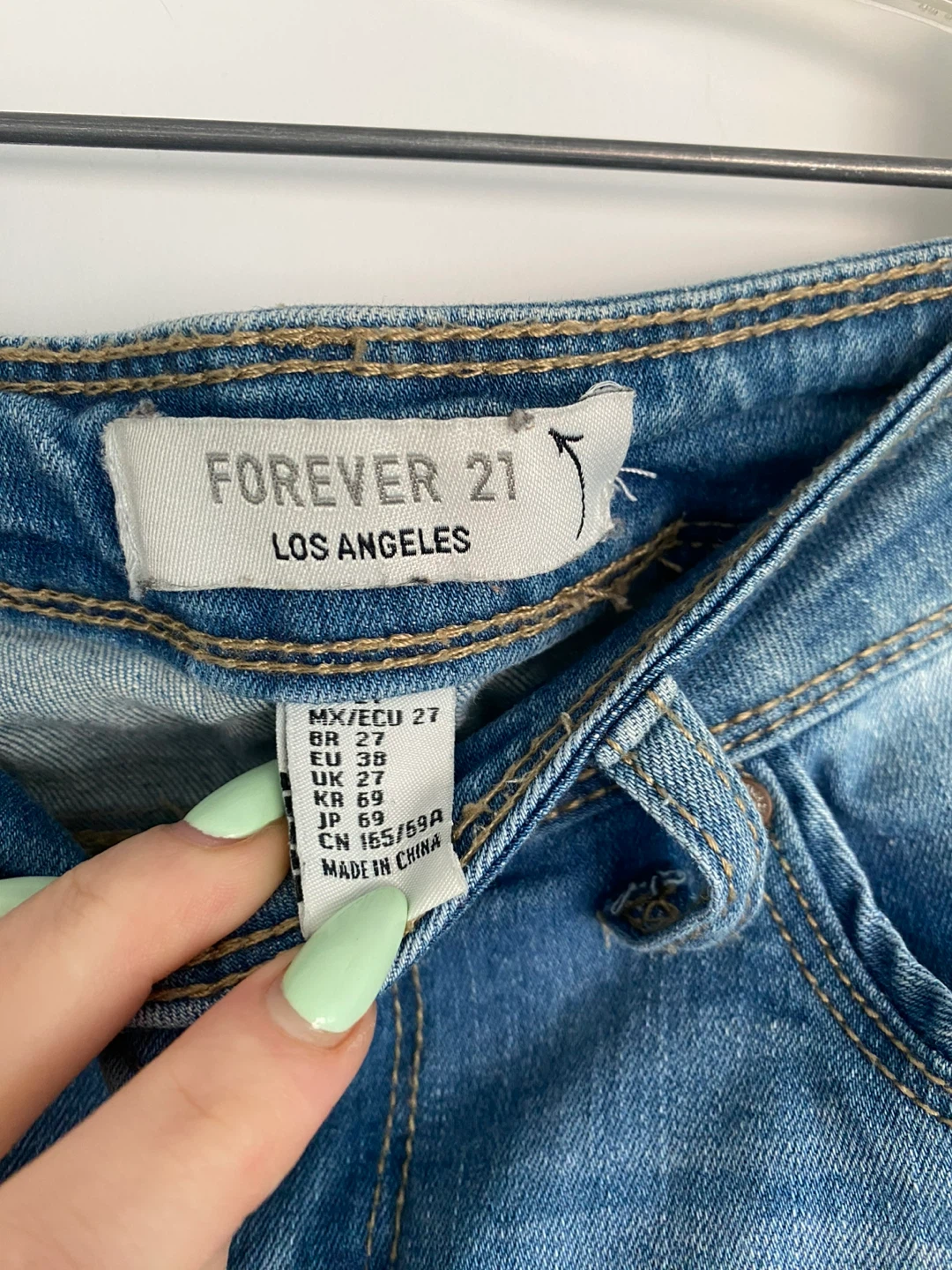 Forever 21 Women's Blue Denim Jeans Size 27 - photo 2