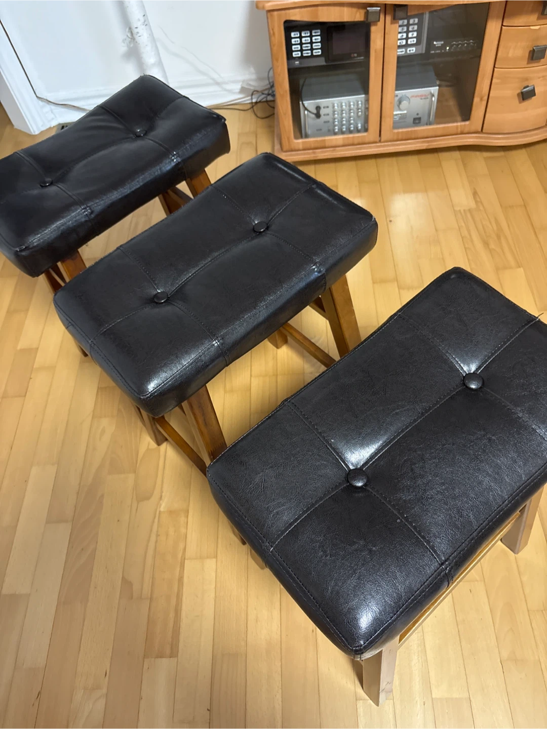 Set of 3 Black Tufted Counter Stools - photo 4
