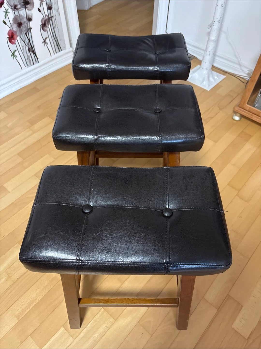 Set of 3 Black Tufted Counter Stools - photo 5