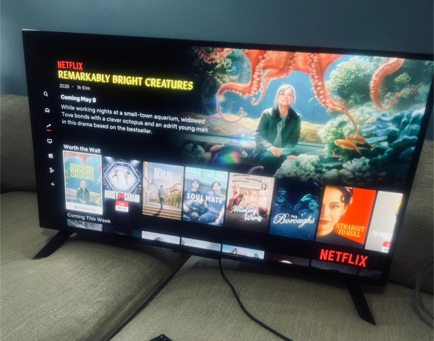 40 inch TV with Wifi, Netflix & a Chromecast