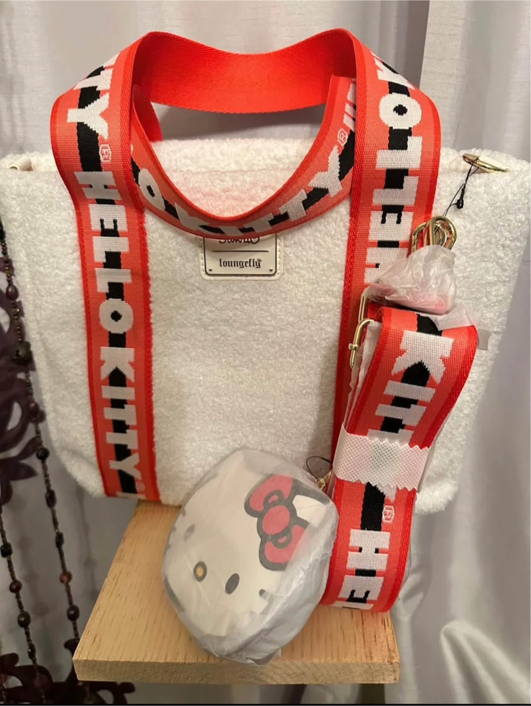 Hello Kitty Loungefly White Terry Towel Tote Bag - photo 3
