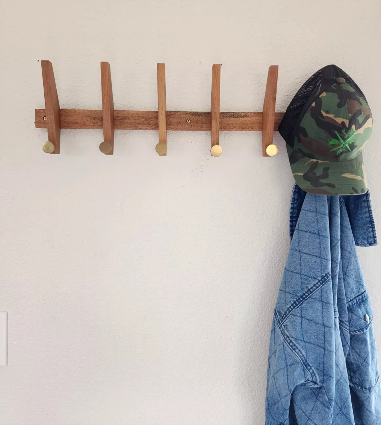 Brand new Coat hangers - photo 2