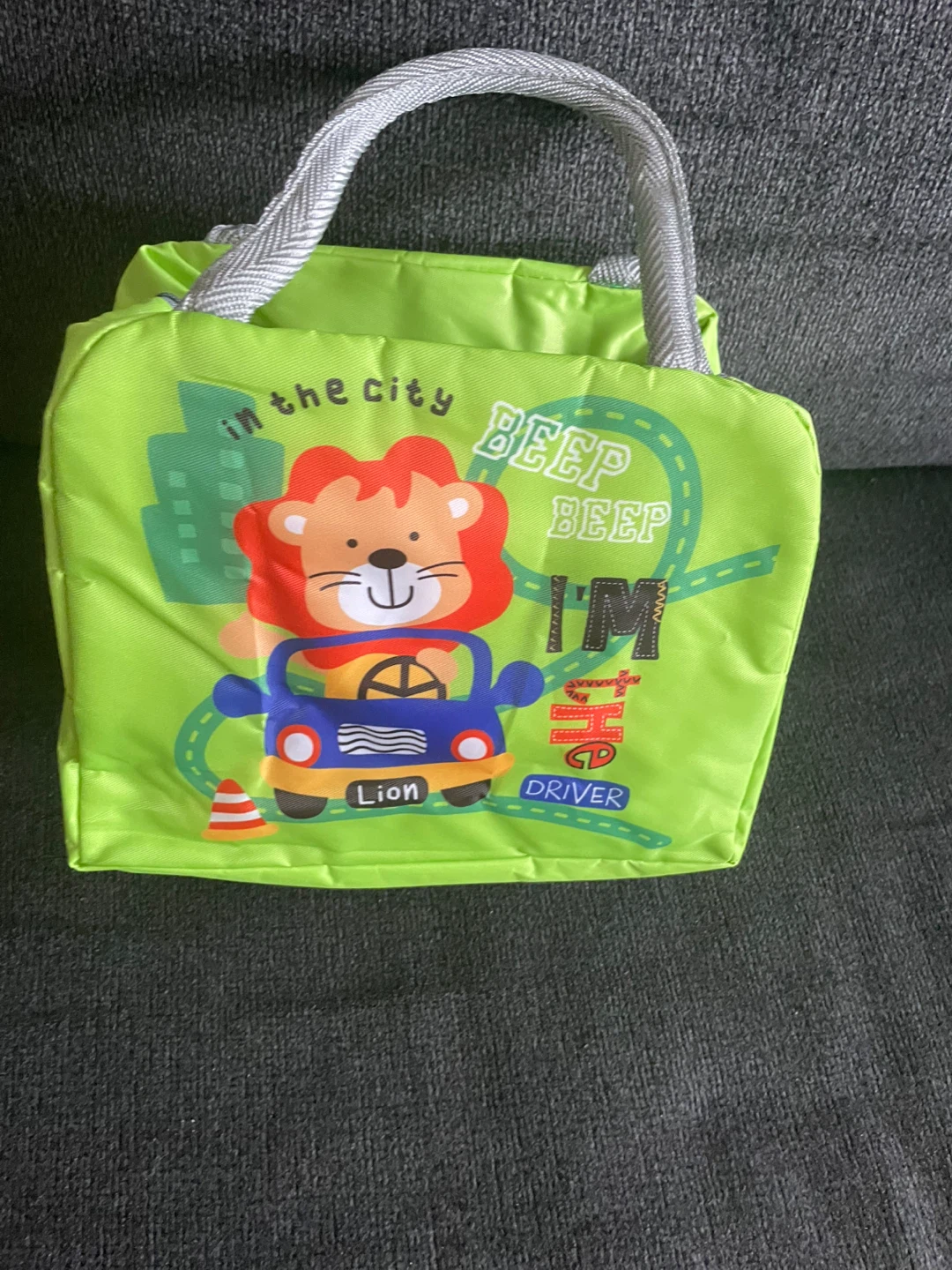Kids Lunch Bag with Lion Driver Design 🥕
