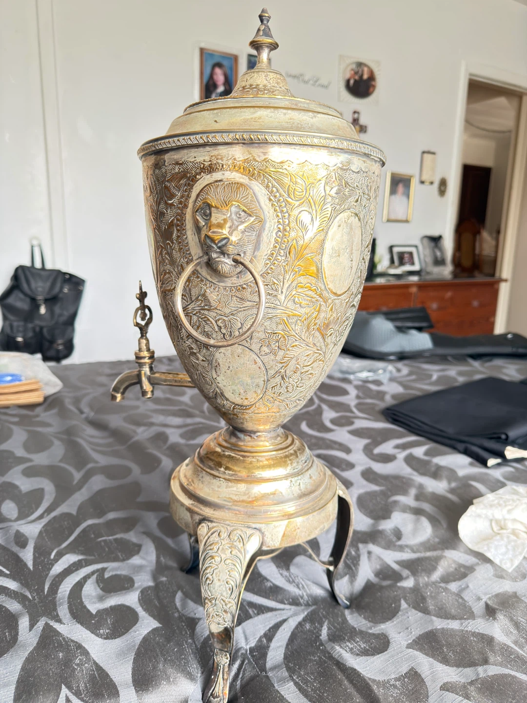 Coffee tea urn– Ornate Lion Head Design - photo 2