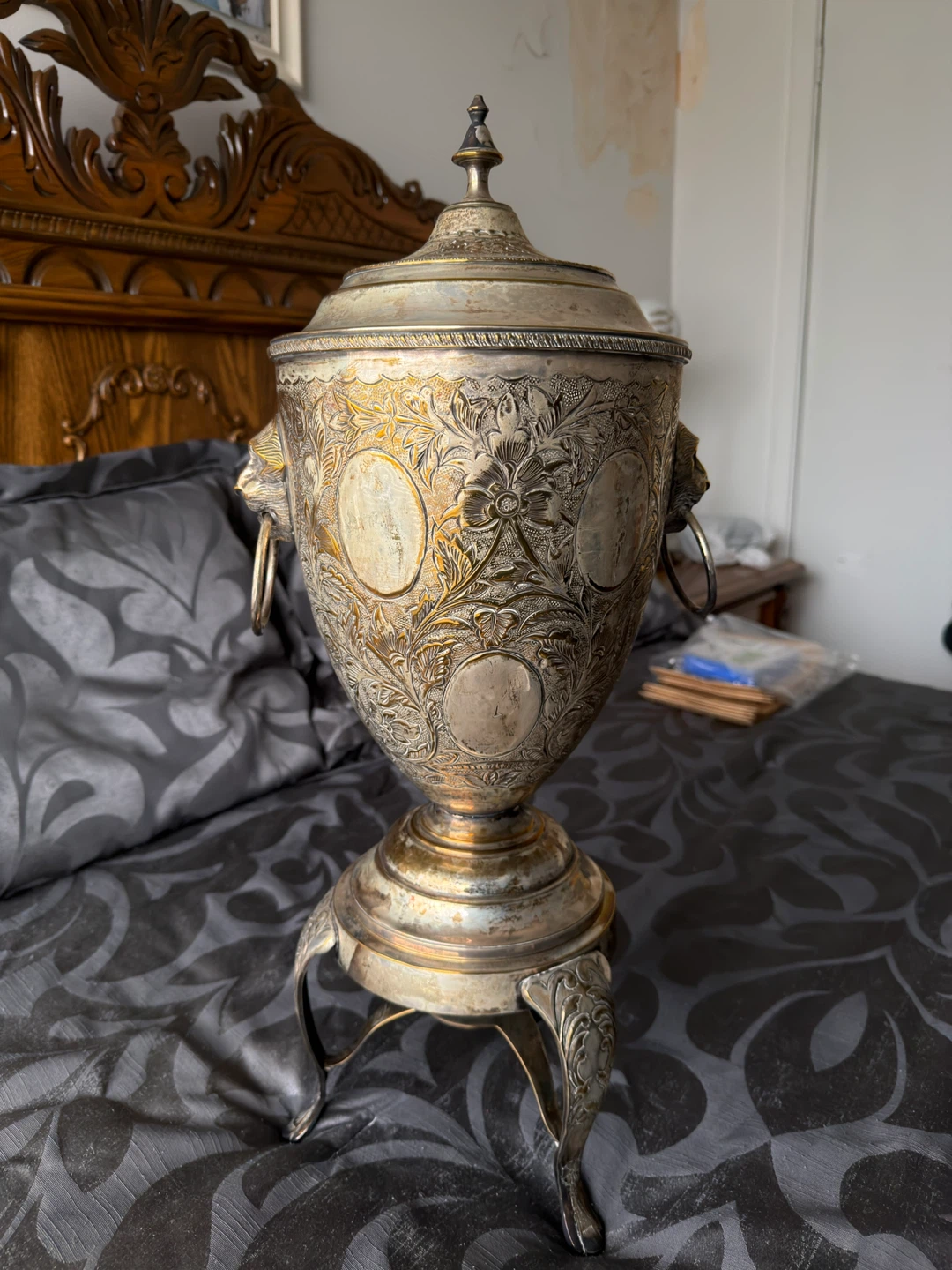 Coffee tea urn– Ornate Lion Head Design