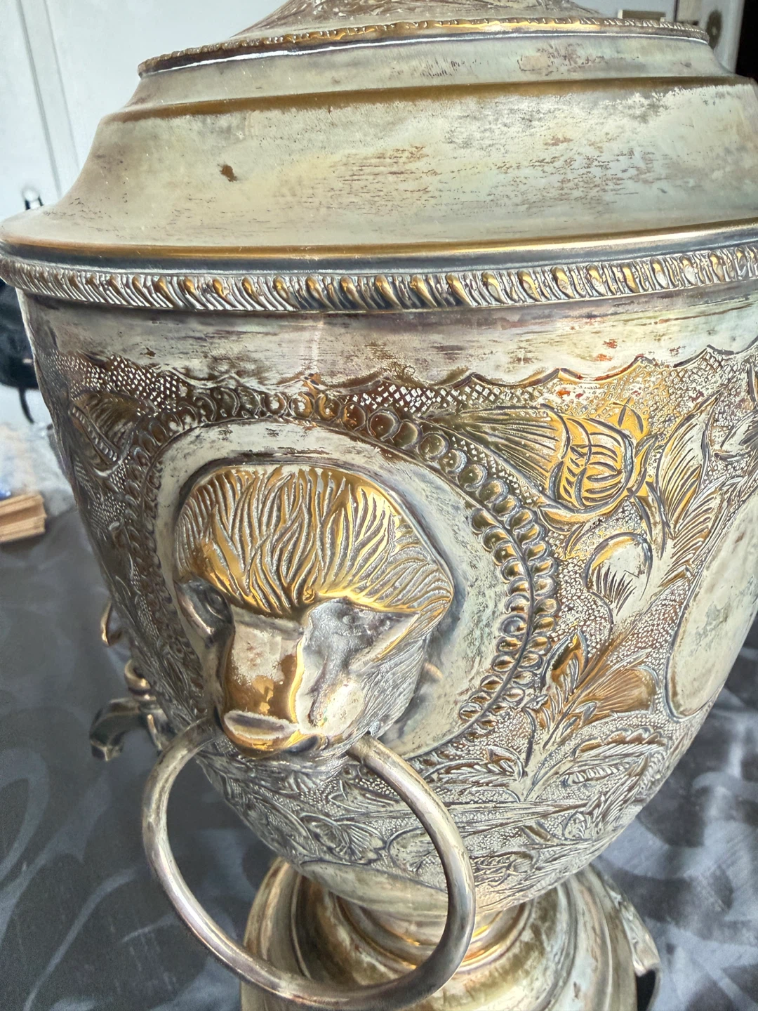 Coffee tea urn– Ornate Lion Head Design - photo 3