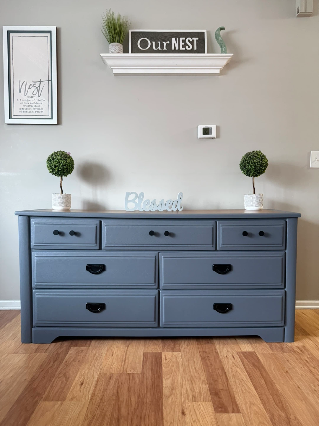 ✨🩶🤎Beautiful solid dresser🤎🩶✨