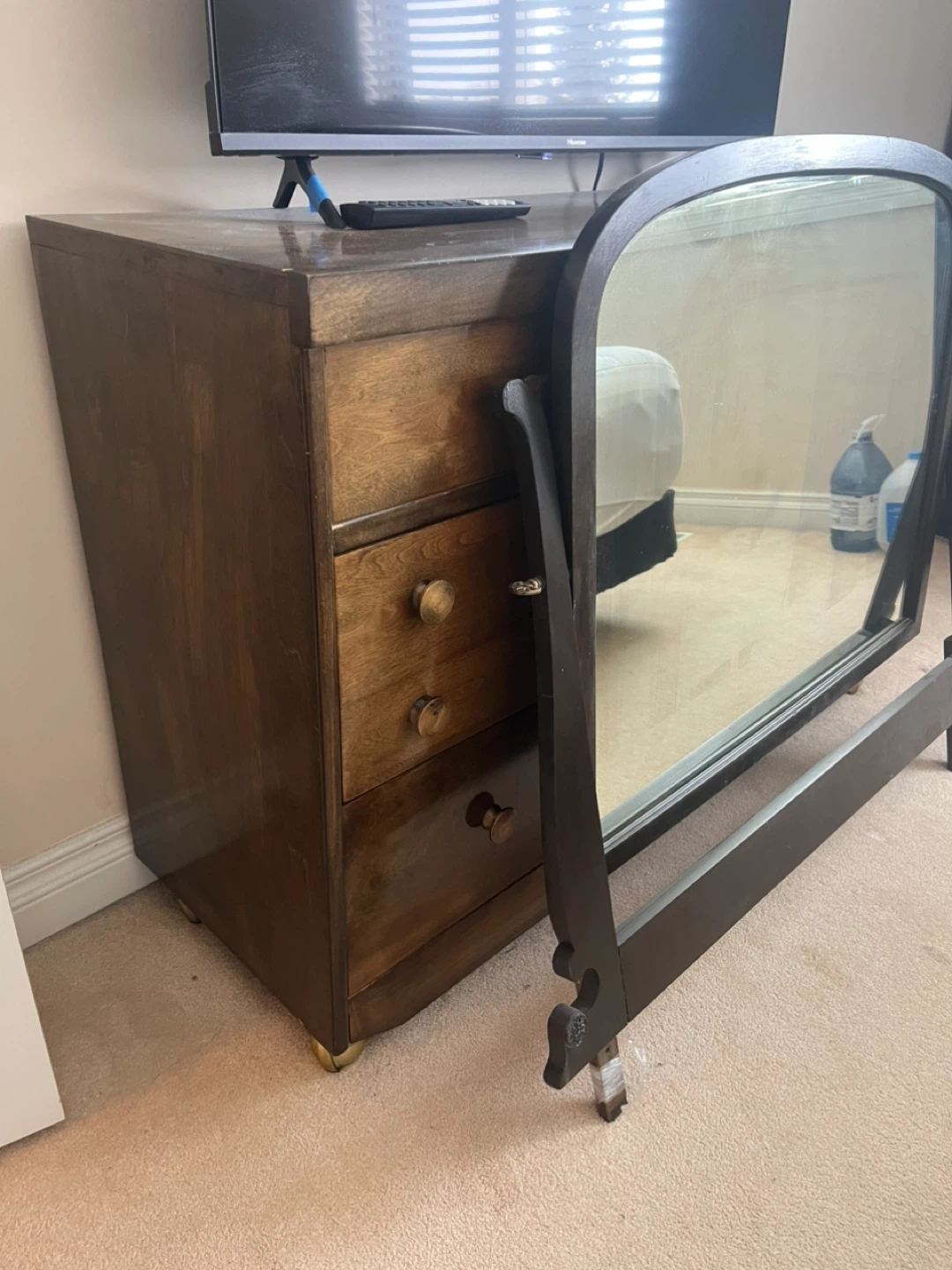 Vintage Dresser with Mirror - photo 3