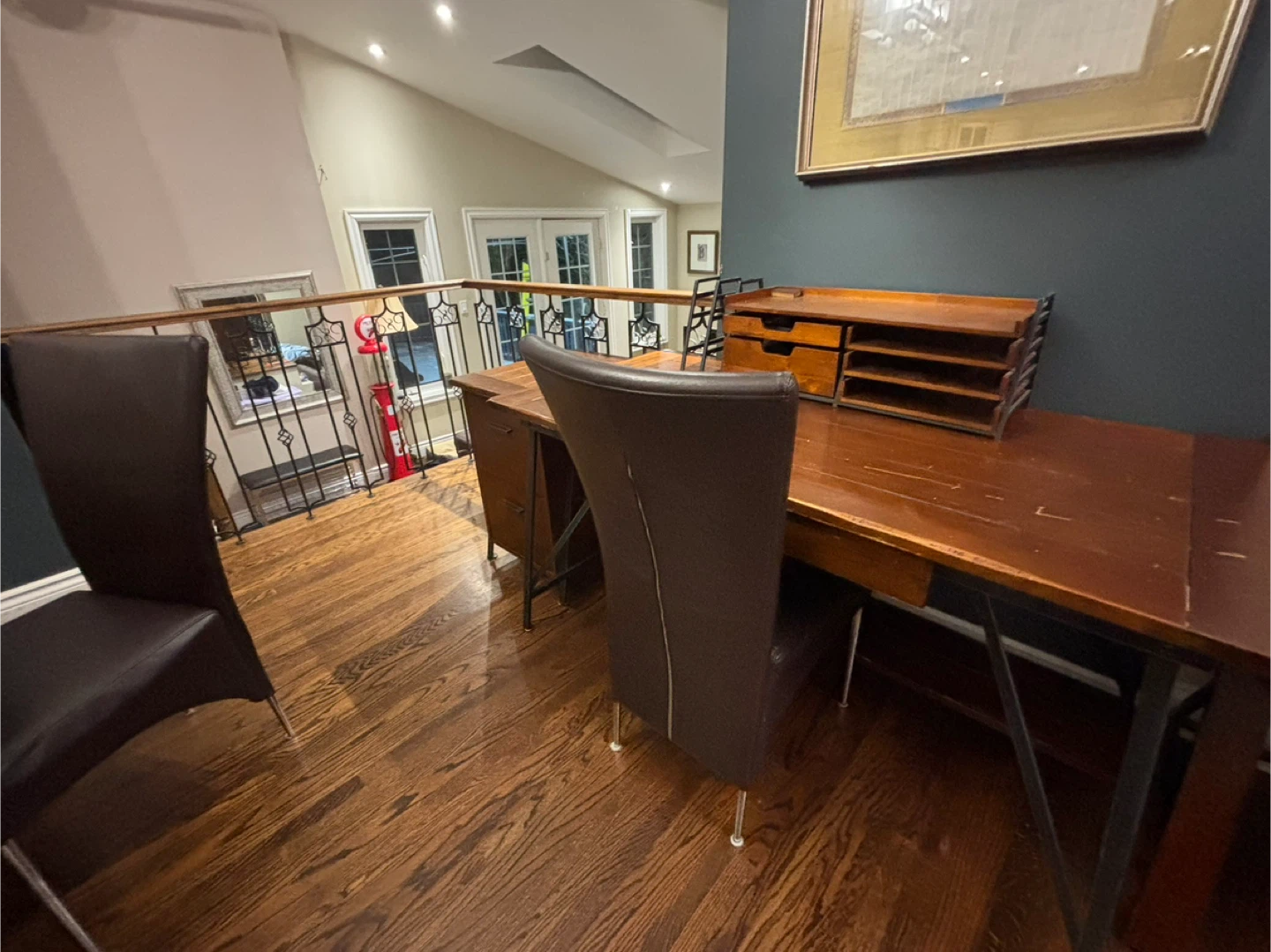 Desk with filing Cabinet - photo 2