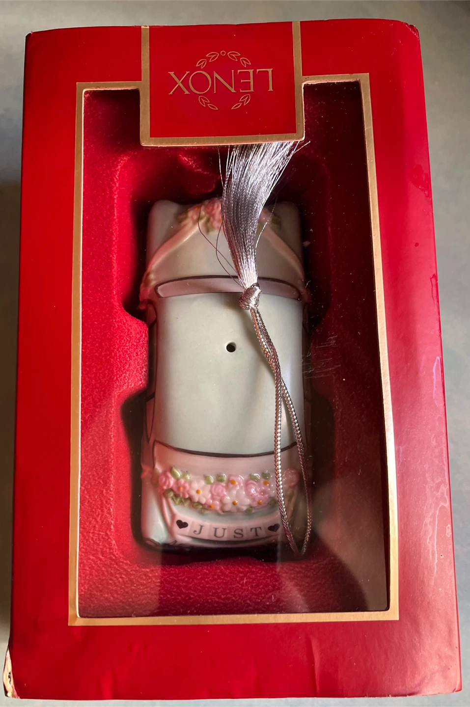 Lenox 2024 Just Married Vintage Car Ornament - photo 2