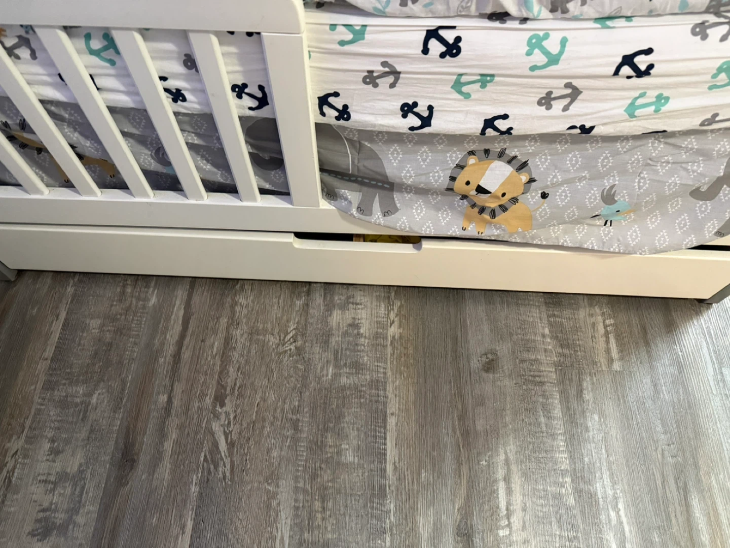 Baby crib, toddler convertible - photo 3