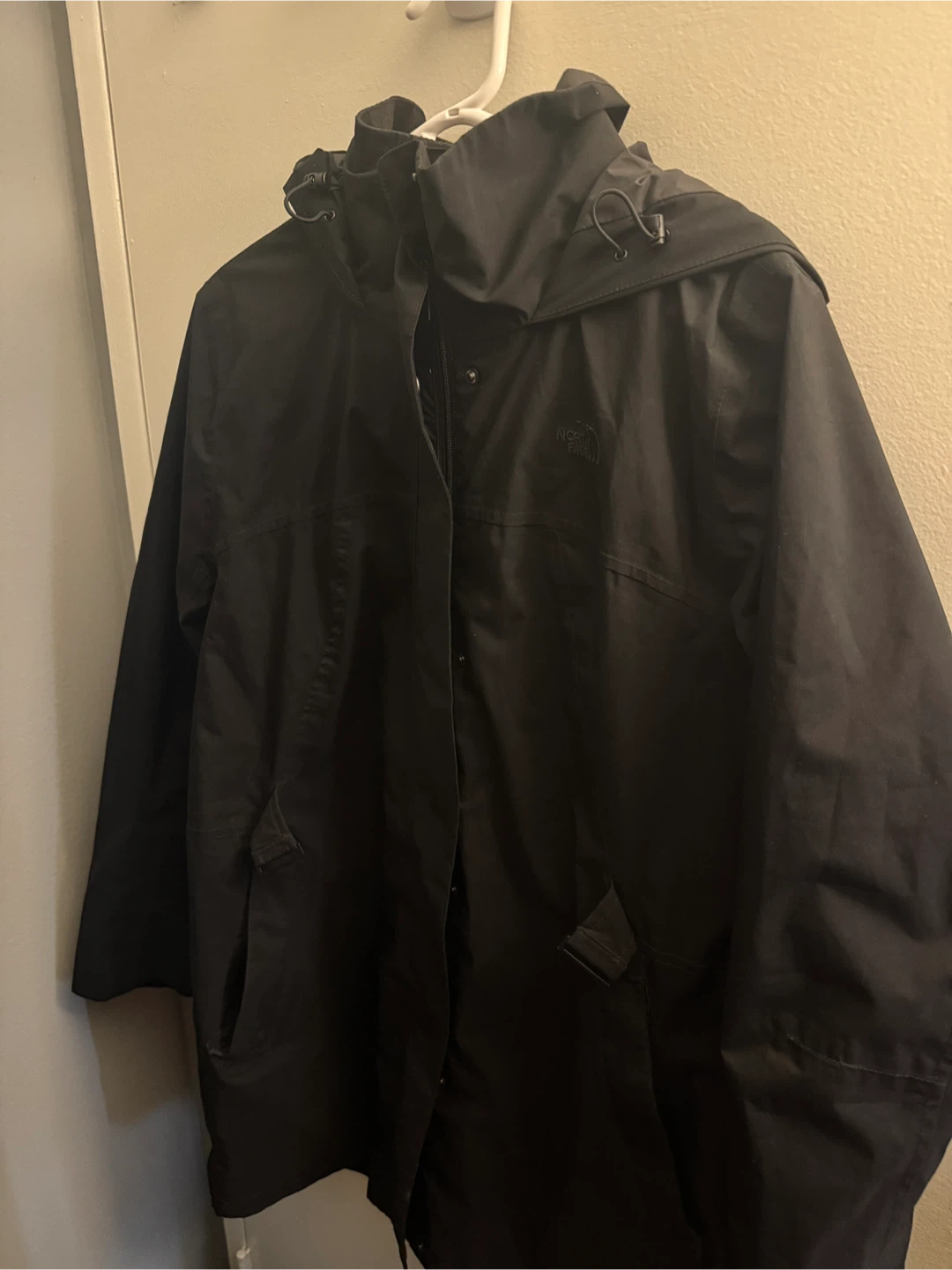 Women’s rain jacket