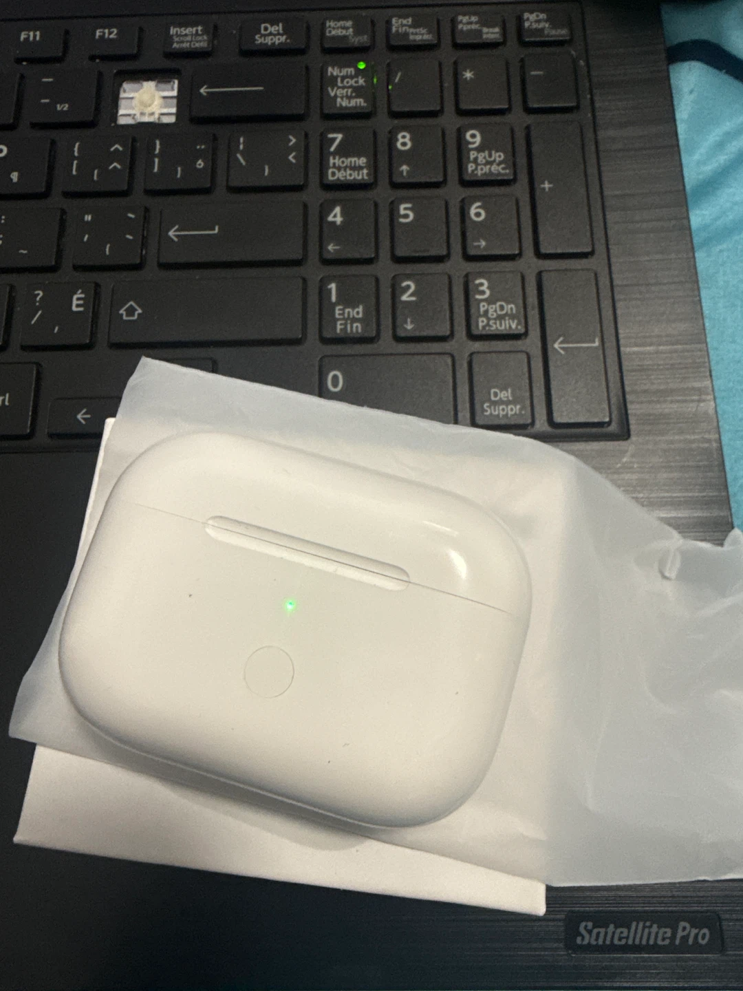 Replacement Charging Case for AirPods Pro 1/2 - photo 2