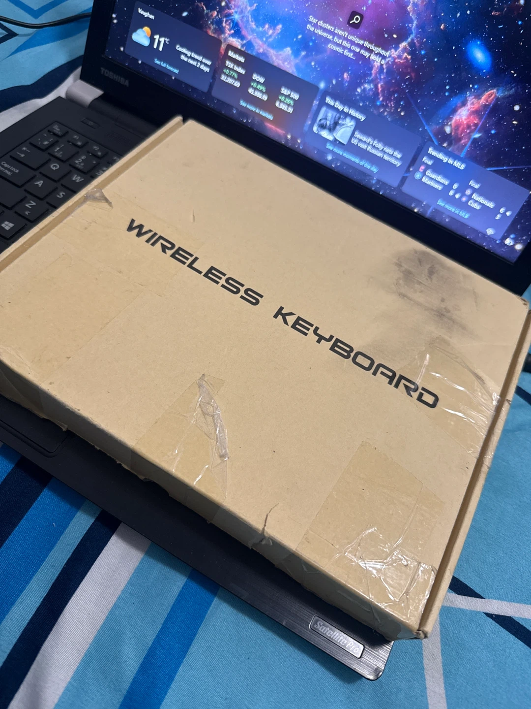 White Wireless Keyboard with Case - photo 4