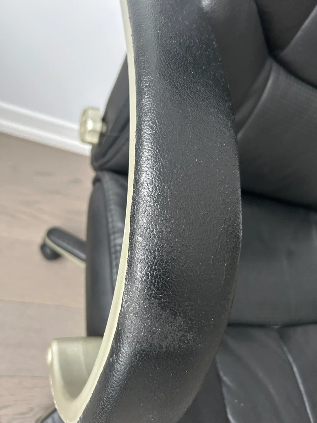 🥕Preowned Sealy Leather Comfy Office Chair Furniture Home - photo 3