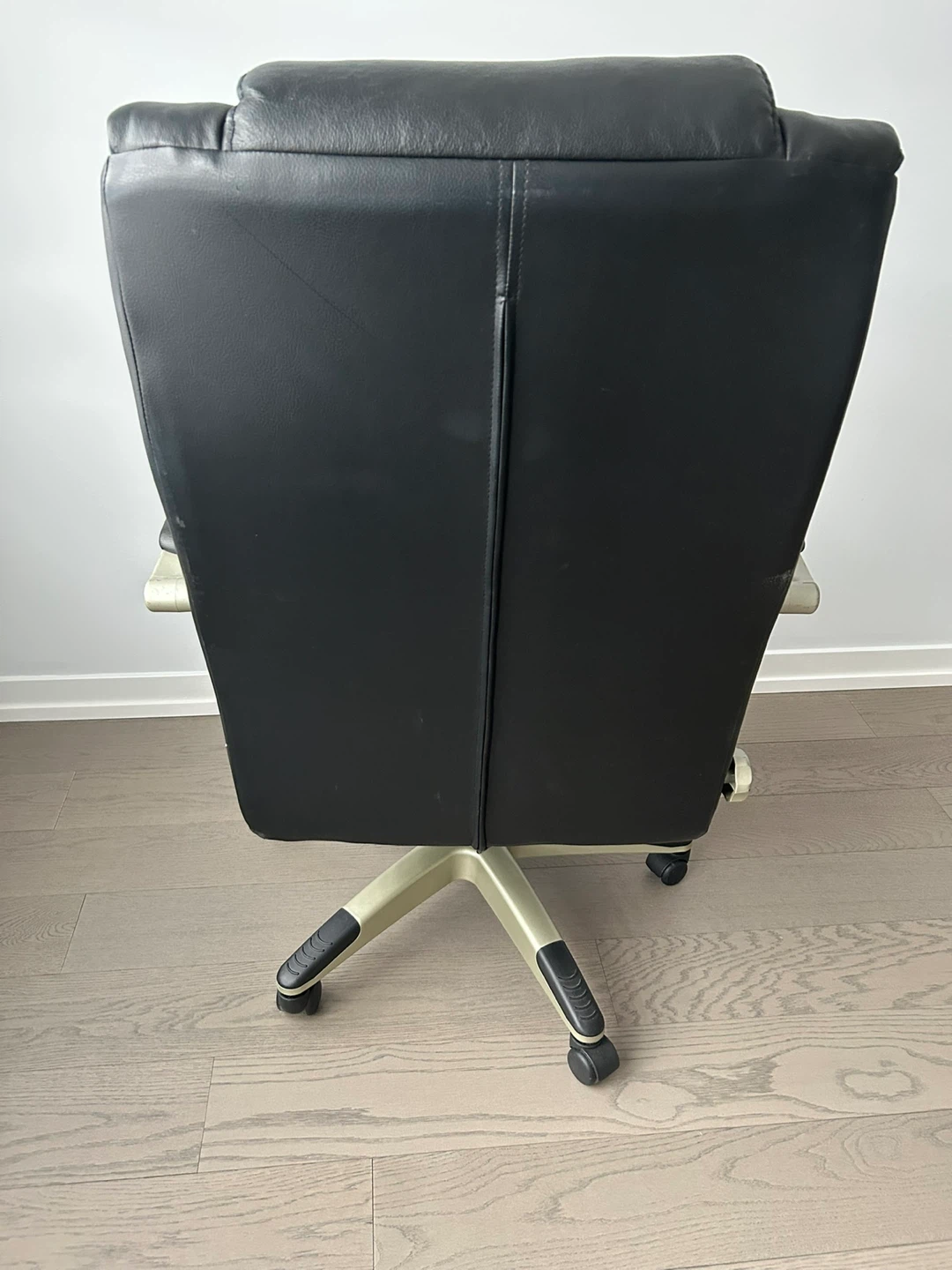 🥕Preowned Sealy Leather Comfy Office Chair Furniture Home - photo 5