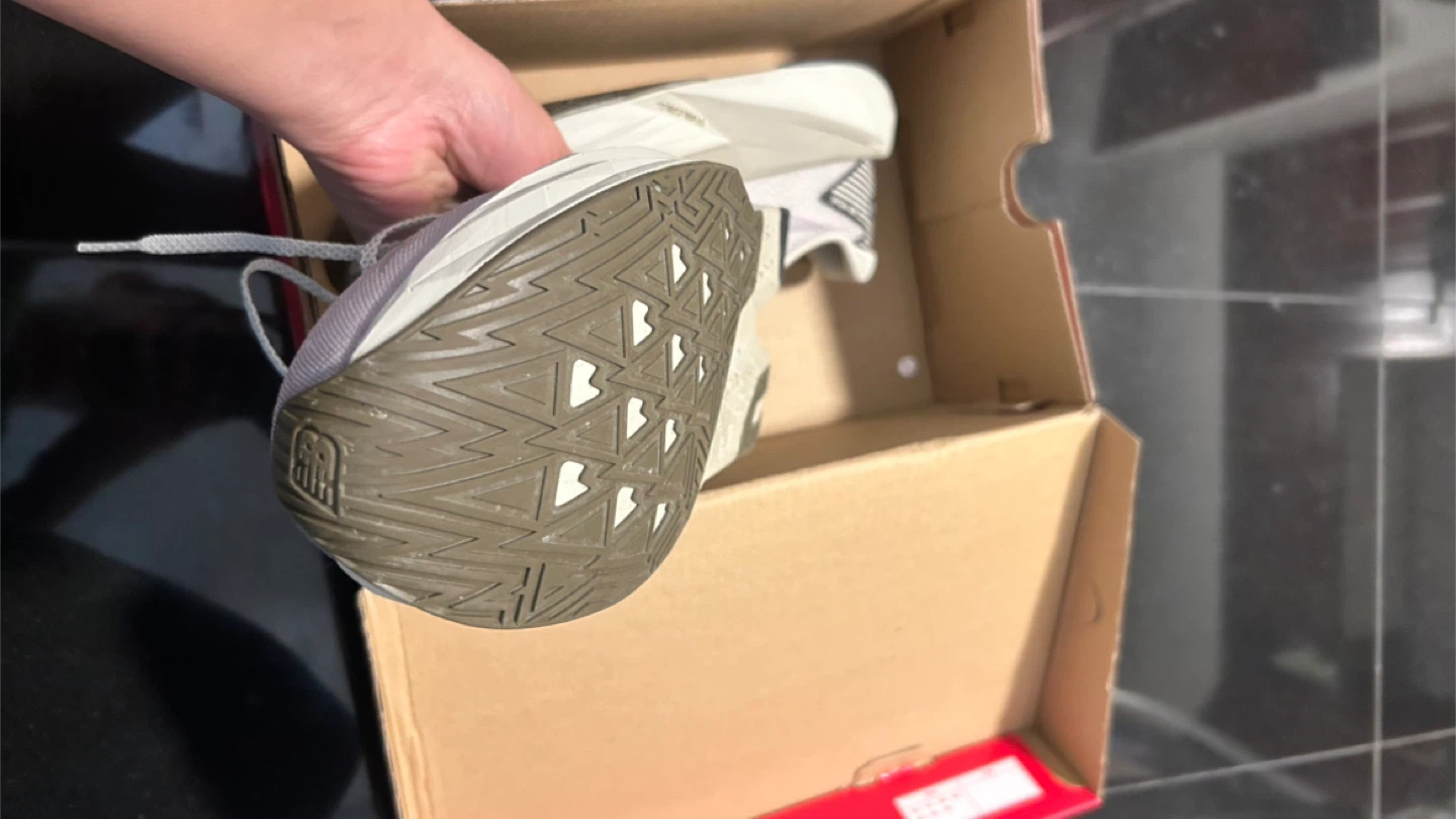 New Balance FuelCell Women  -Size 9  PhantomFit Running Shoes - photo 5