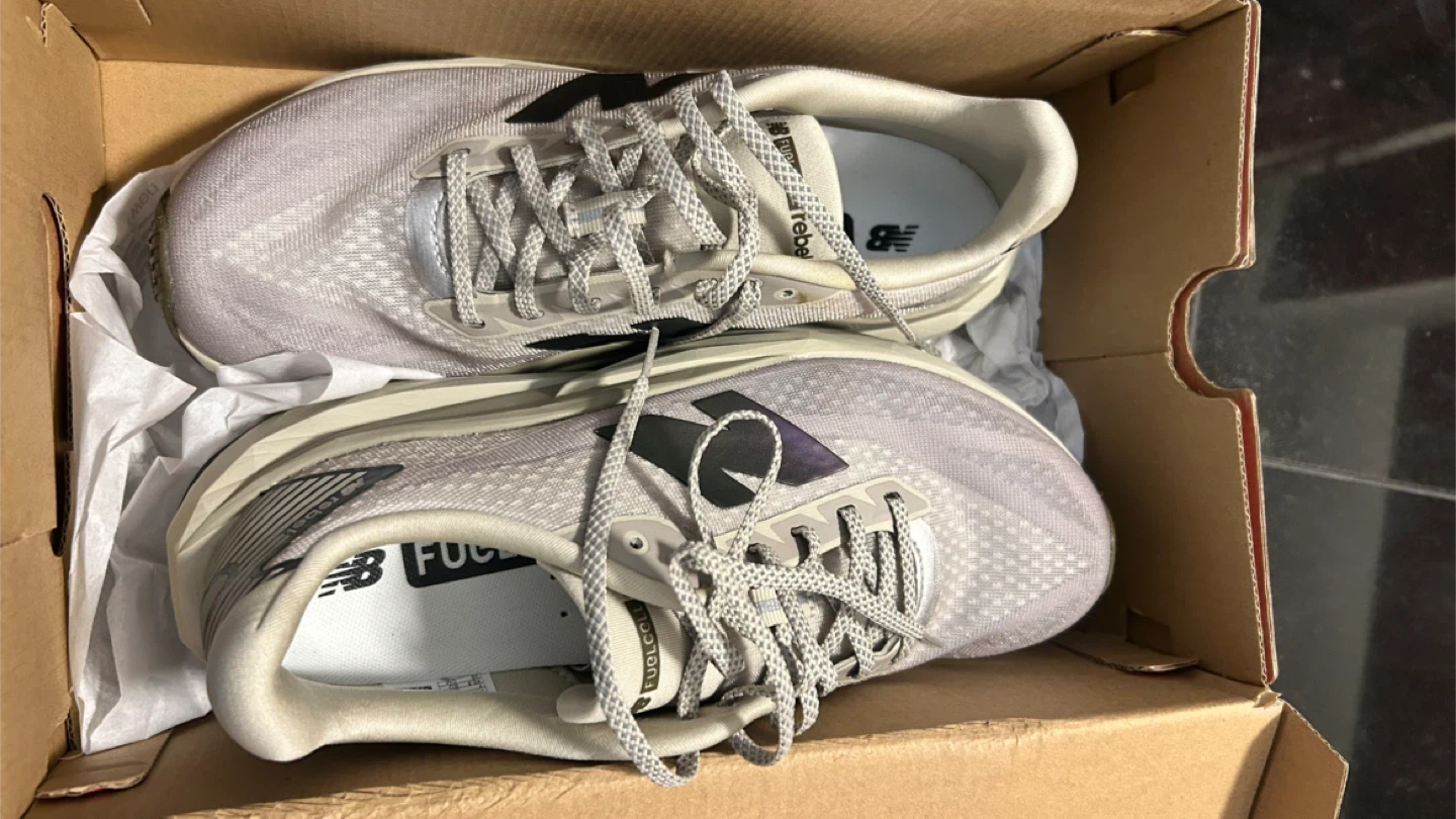 New Balance FuelCell Women  -Size 9  PhantomFit Running Shoes - photo 3