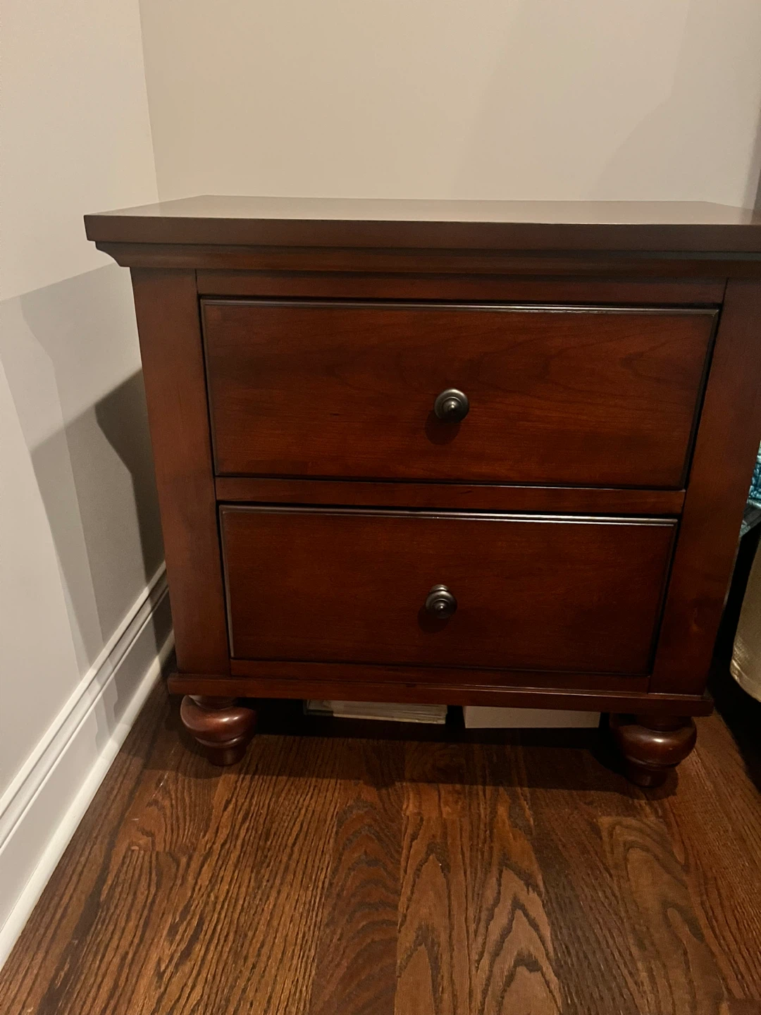 Cherrywood bedroom set. - photo 3