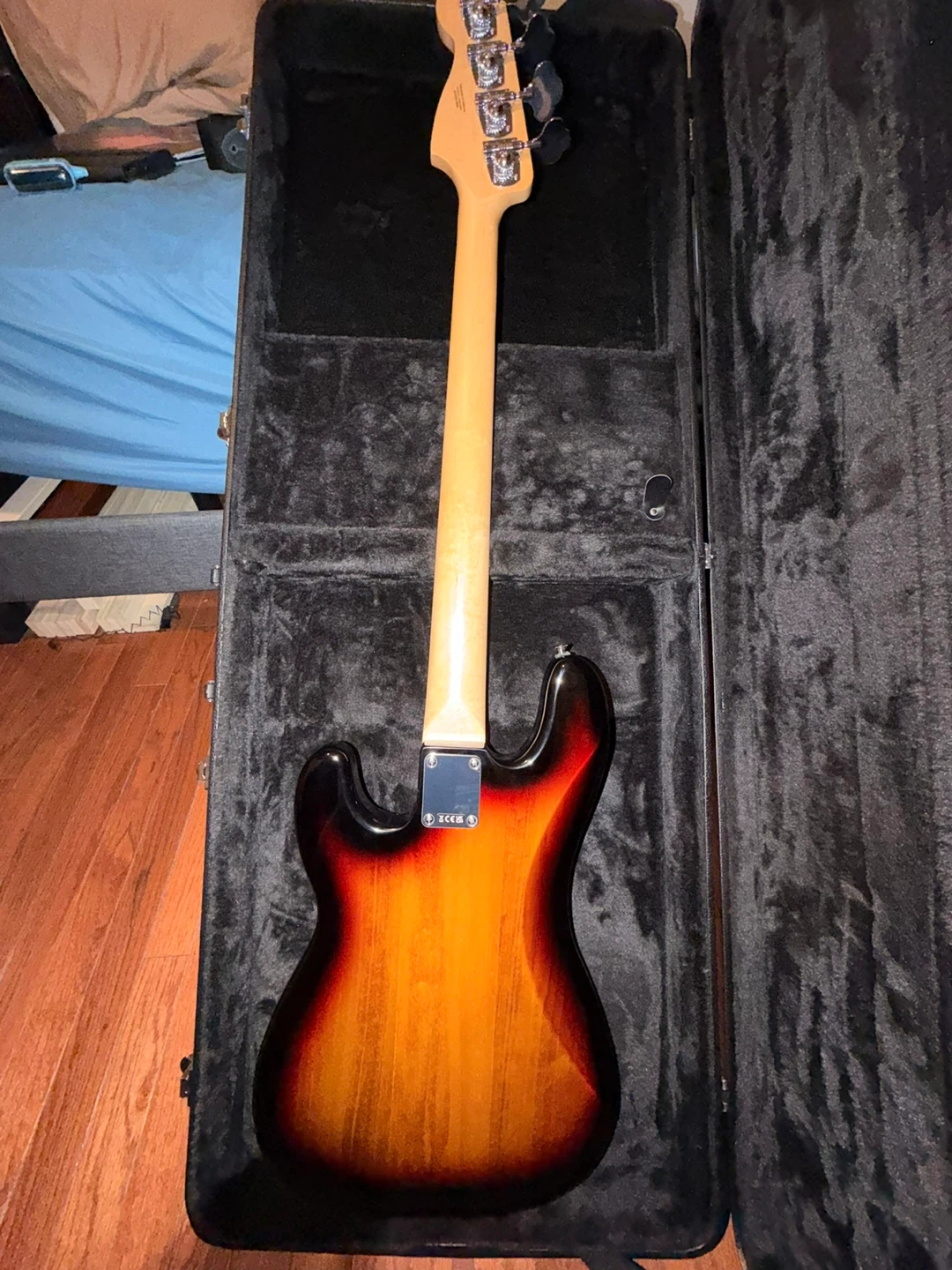 Fender Precision Bass Guitar - photo 2